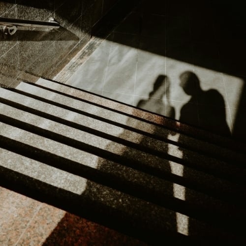 Two Silhouette, Maven news