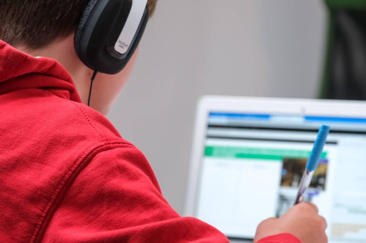 Maven funds lead £1.42m investment in iAM Compliant