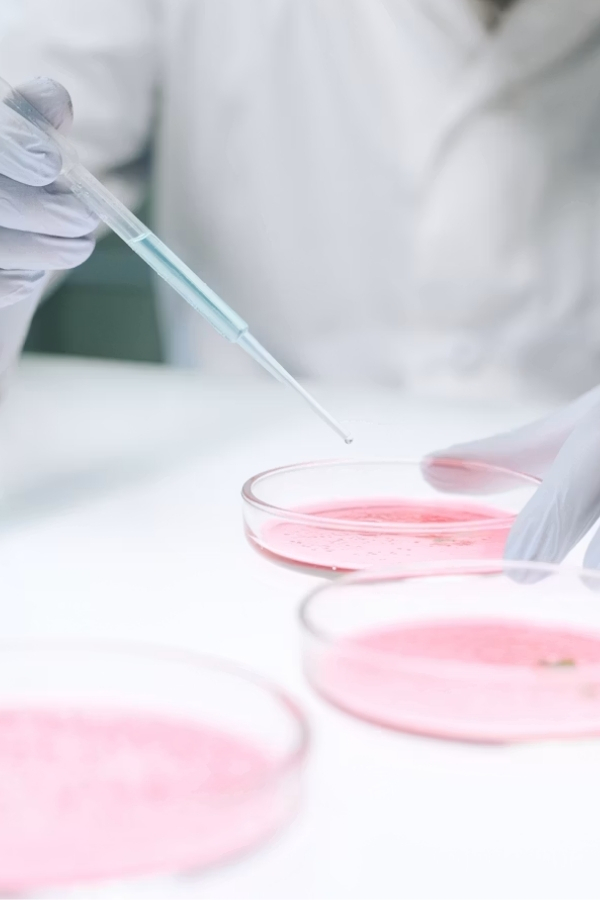 scientist-lab-crawford (1)
